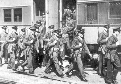 Прибытие эшелона с морскими пехотинцами на Западное побережье, 1942 г.