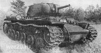 Тяжелый огнеметный танк КВ-8с с огнеметом АТО-42.